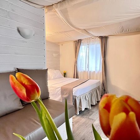 Camping Campo Dei Fiori Вада Екстериор снимка